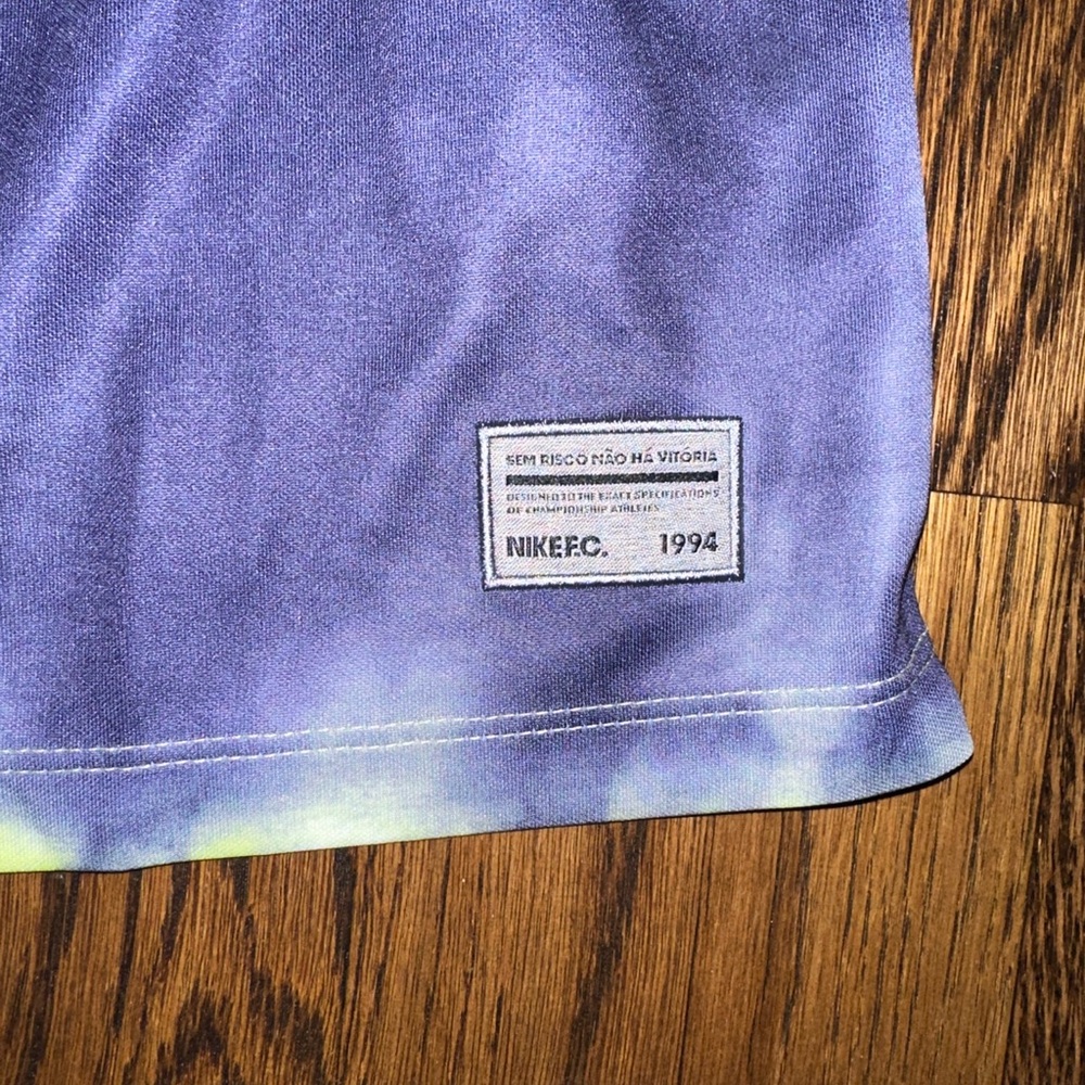 NWT Nike F.C. Sem Risco Tie Dye Soccer Jersey Women's S - Picture 5 of 14